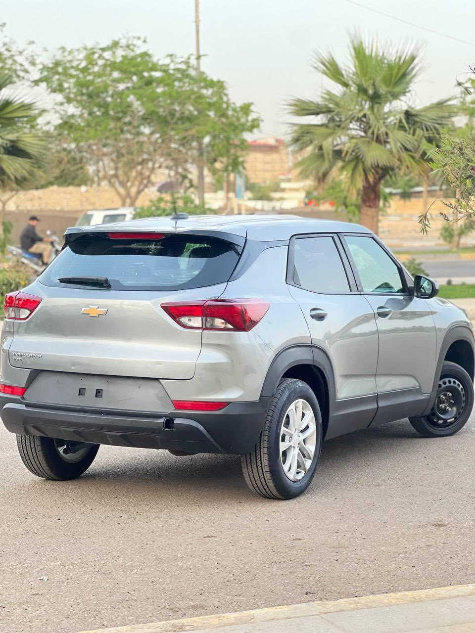 تريل بلايزر موديل 2024
لون رصاصي 
رقم بغداد انكليزي
السعر 150 وقابل للتفاوض 
رقم الهاتف ***********
