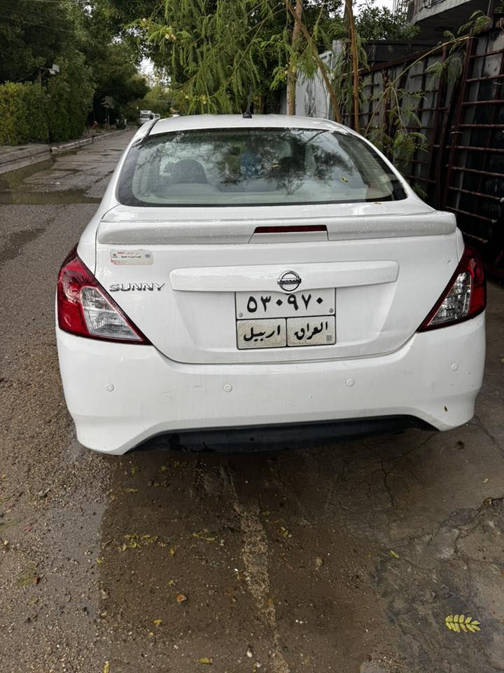 السلام عليكم نيسان سني هندي 2019 بيها طخه بالباب الخلفي مبين بالصوره وكاله بأسمي 
95 ورقه 
***********
