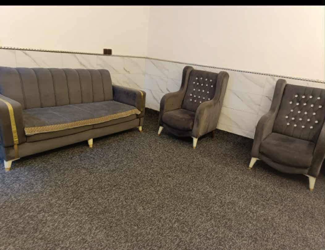 فراش بيت مستخدم 5 اشهر الضهر جلد الاصلي
قياس 3في5 ب60
4في3 45
4في 4 ب60 
العنوان بغداد الحسينيه


**إذا كنت صاحب هذا الإعلان وتريد حذفه لأي سبب، رجاءا أرسل رسالة إلى الدعم الفني**