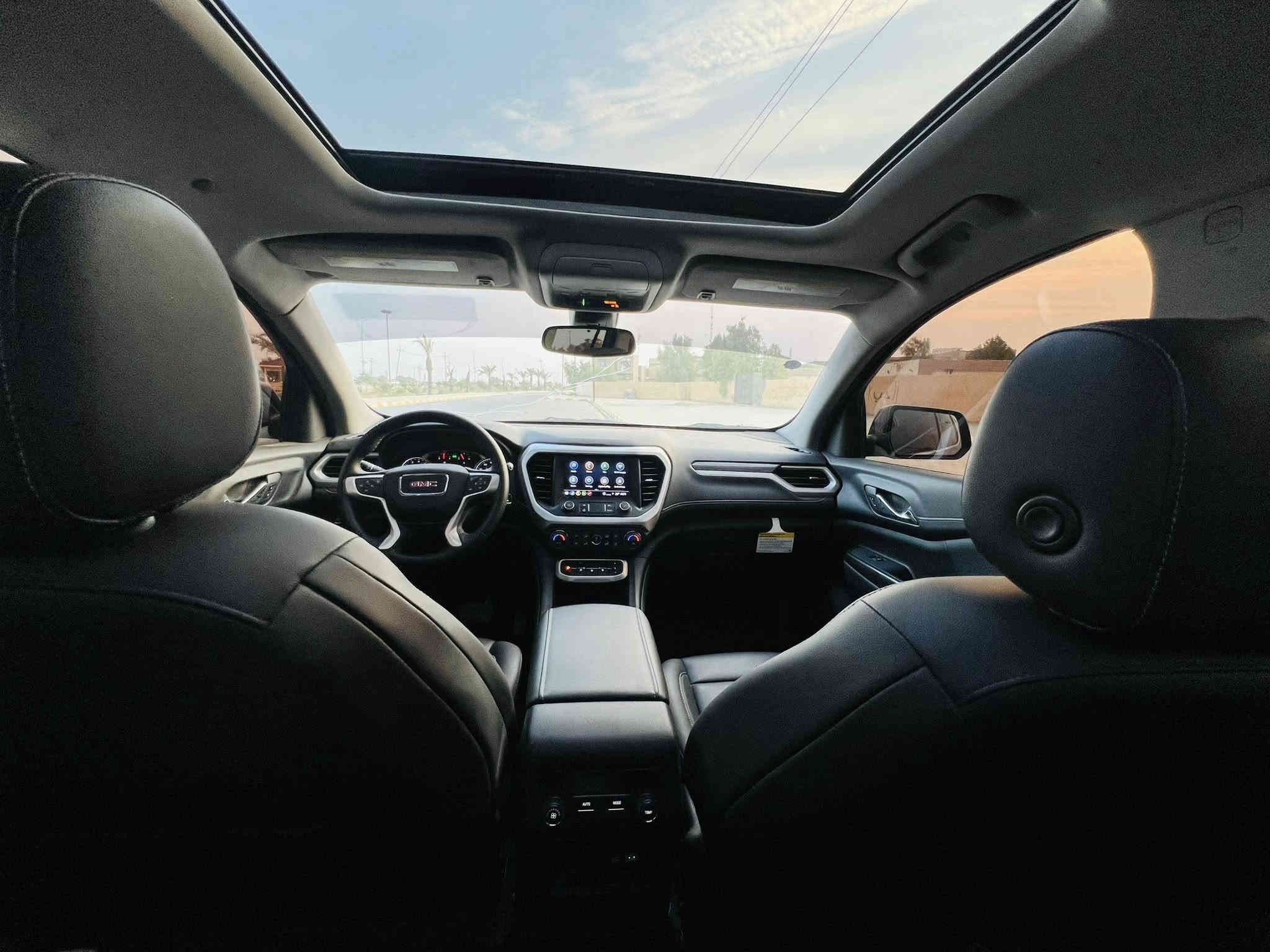 جمسي اكاديا 2023 SLT 
مراوس او بيع 
بدون رقم 
منفيس بأسمي
ماشية 29 
6سلندر 3600
كشنات جلد 
كشنات Vib 
جنطة كهرباء بالاضافة الى حساس القدم
تدفئة كشنات 
وضعيات القيادة (سبورت ثلجي عادي )
اوتو ستوب
تو ويل 
3 قطع تبريد 
تحكم خلفي بالتبريد 
رادارات (360) 
نقطة عمياء بالمري
تشغيل عن بعد 
سستم صوت (bose)
فتحة سقف 
داتا شو 
فتحة بانوراما
4بصمات بيبان
تحديد مسار
اشاير بالمري
سايد بريدك بصمة
كشن السايق كهرباء+هزاز
حادث خلفي ممثل مموضح بالصور اني مصلحه بيدي بين الجاملغ والجنطة والبنيد طخه خفيفة بدلته ماواصل لا راديترات ولا مكينة والبنيد والجنطة مال تفصيخ اصليات
السعر 235  مكانه الكوت ***********/***********
