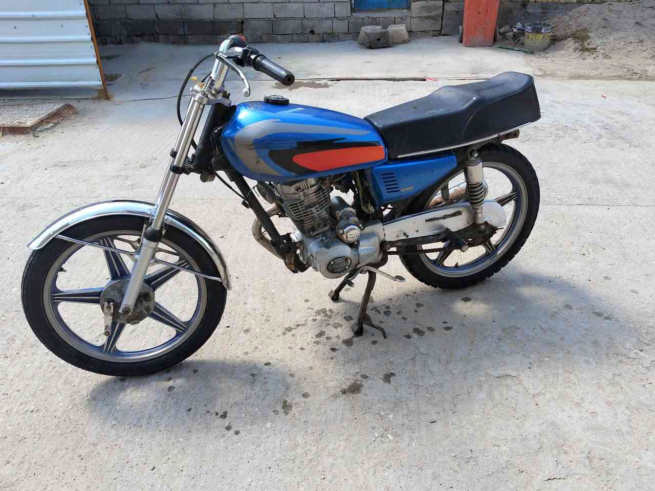 شباب دراجه بارت لبيع  
مديل17 اوراق  كامله 
مفتوحه محرك ناعم 
شلعه ومعدل بل مشي 
بس بيه خيط بخار قليل 
مكاني ناصريه ناحيت الفضله
سعر (300)وبيه مجال حك الجيه رجااا لمو شراي لا يجي خاص


**إذا كنت صاحب هذا الإعلان وتريد حذفه لأي سبب، رجاءا أرسل رسالة إلى الدعم الفني**