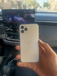 آيفون ١١ برو • ذاكرة ٦٤ • مبدل شاشة