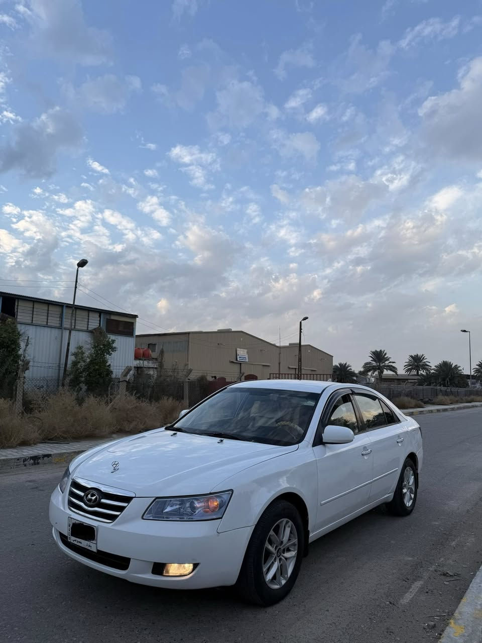 السلام عليكم سوناتا مديل2008خليجي محرك2400 بيهة 3قطع صبغ بدون دواخل اثر خدوش محرك وكير وصدر وتبريد خير من الله سياره تخم تاير جديد ترايهة يخبل السعر 95وبيه مجال ***********مكاني بغداد المحموديه
