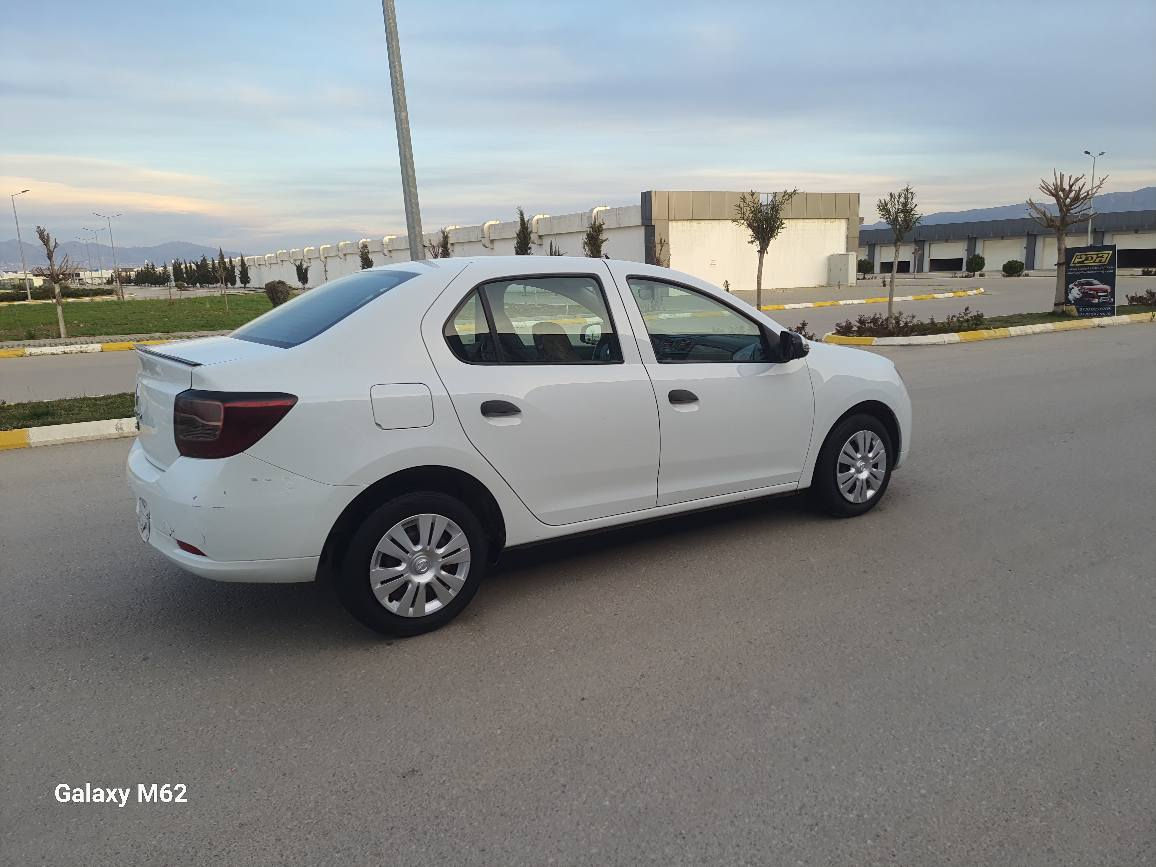 ڕینو سمبول2017 ناوزەردخلیجی بێ بۆیاخ زۆرجوان و تازەماوەتەوە شوختی نیە جام وئاوێنە کارەبا تەبریت ساردوگەرم بەشەرتی گێڕو مەکینە 160هەزار ڕۆشتووە تایەی تازە بێ تەقەو ڕەقە74$***********ماڵی دۆستە لەسلێمانیم السليمانية, العراق
