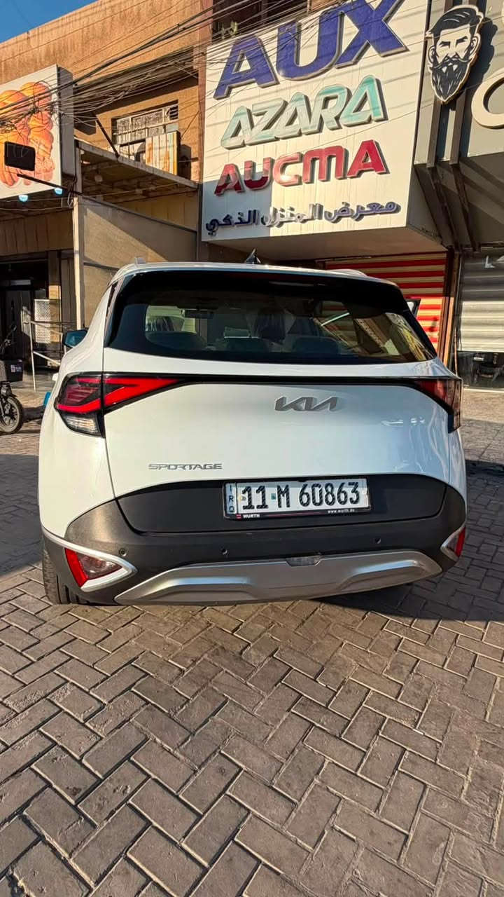 سياره سبورتج الدوليه 2024 للبيع فقط

اللون : ابيض 
المديل :2024
الممشى: 27km
المواصفات : نص فول المعروفه مال شركة الدولية
السعر :210ورقه  وبيها مجال 
مكان السياره : بغداد

للاستفسار على الرقم :***********
