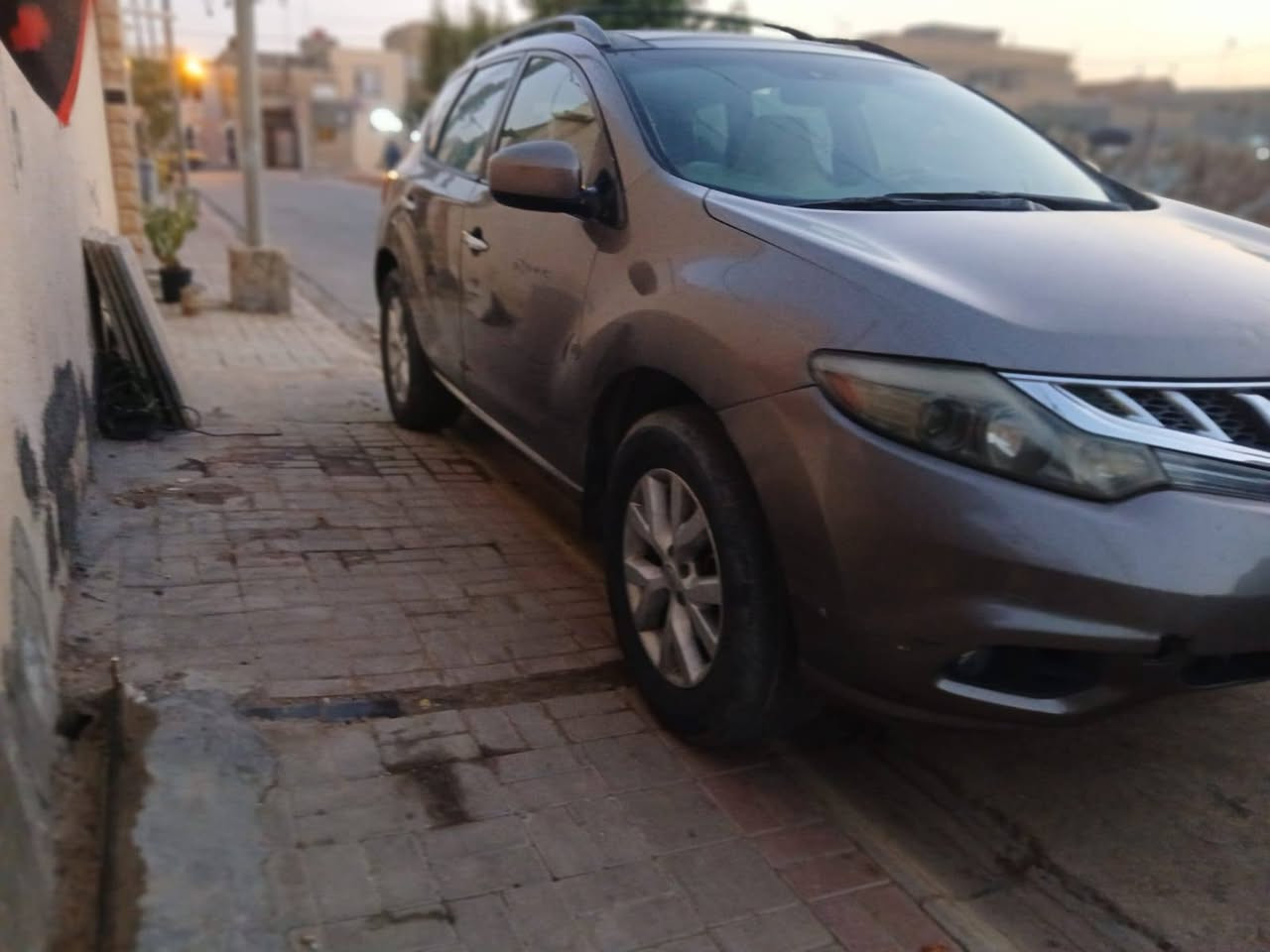 سلام عليكم نيسان مورونو موديل ٢٠١٢ جاهزه من كلشي كير ومكينة وصدر وحدادية وتخم تاير كل جديد مابيهه نقص برغي تبريد ثلج قطعتين رقم بغداد دولي بسمي مداور ثاني يوم سياره كفاله ظربه وتبديل بيهه صبخ جاملغ وباب بدون ظربه مكاني ديوانيه اتصل عل رقم *********** السعر ٧٧ وبيهه مجال بيع متوازي ماكو هجي سعر
