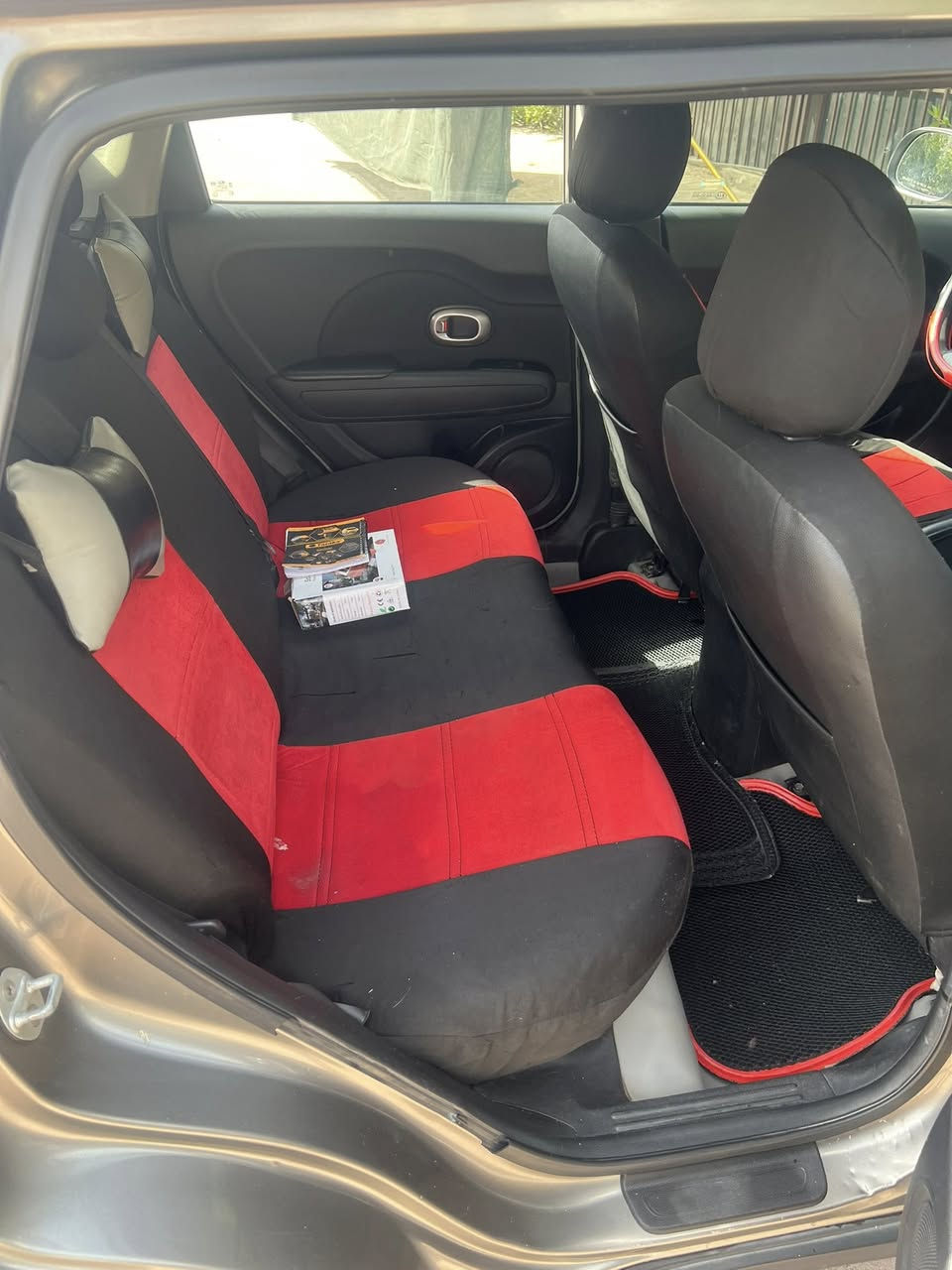 للبيع كيا صول موديل 2015
المحرك: 1600 GDi اقتصادي وقوي
اللون: فيلي مميز
السيارة بحالة جيدة جداً واستعمال نظيف.
محرك وكير ممتازين وما تحتاج أي صرف.

السعر ٩٥بيها مجال بسيط

📞 للتواصل:***********
