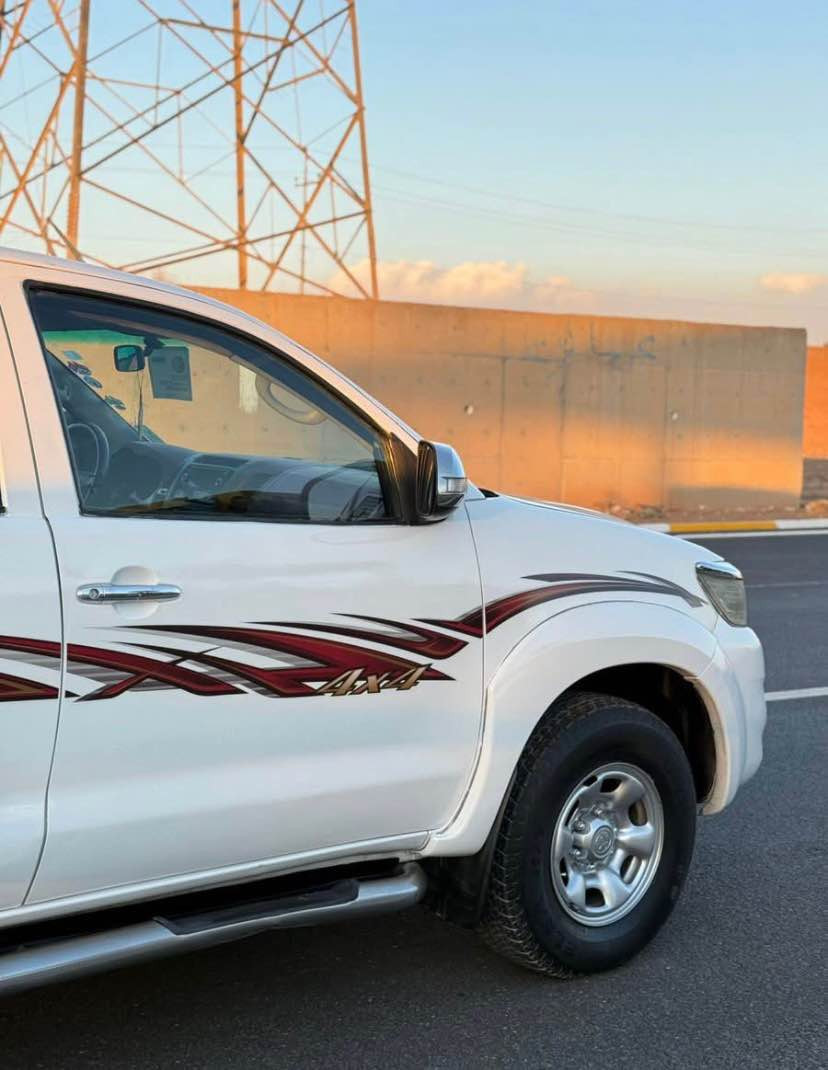 تویتا مەرزیە مۆدیل 2008 کرایتە 2014 گیر مەکینە ئەکسل تەقە رەقە بەشەرت سەنەوی تا 2030 نویە سەیارەکە سبوخ حامە بەس بەس جەمپیکی پیشەوەی هەیە شانسی بەشەرت سەیارەکە سحودیە فۆرمیکایە ناو سورە جوارجام کارەبایە بتل ABS بۆ زانیاری زیاتر ژمارە مۆبایل *********** یان *********** سحر ١٤٥ کەمه ک مەجال أربيل, العراق
