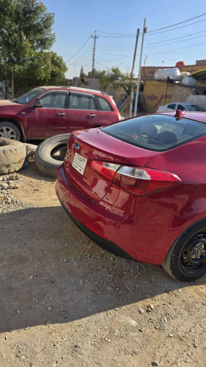 فورتي 2016وارد امريكي حادث صندوق جنطه مكينه 1800 كير ايتي مداور ثاني يوم بسمي سعر 115وبيه مجال غير متواجد عل فيس ***********
