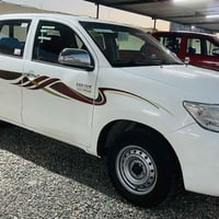 هايلوكس • ٢٠١٣ • بدون صبغ