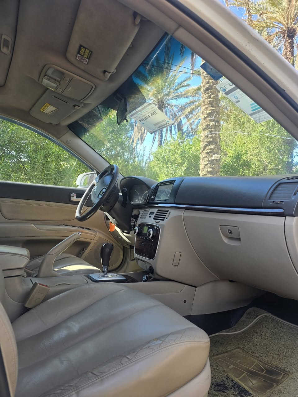 سوناتا موديل ٧ خليجي
فول مواصفات 
محرك ٦
بيها قطعة صبغ وحدة
وبارد قليل 
١١٢ وبيها مجال
***********
