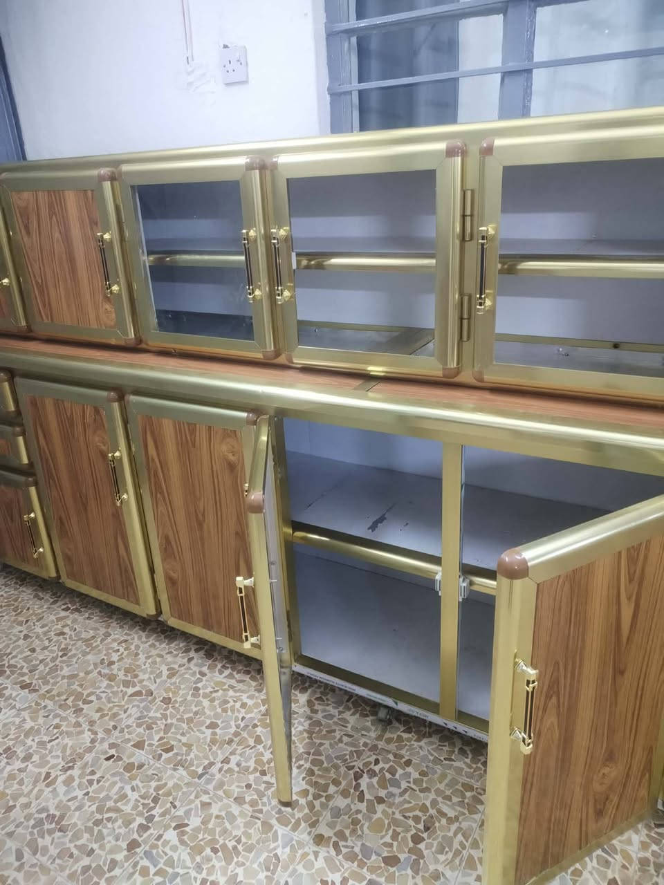 كاونتر. كبير  ذهبي حيل حيل نظيف نظافه 95 بل 100 الأرضي  والملحق3 امتار ونص السنك متر ونص سعر 600 عنوان موصل كراج شمال الشراي يتفضل خاص


**إذا كنت صاحب هذا الإعلان وتريد حذفه لأي سبب، رجاءا أرسل رسالة إلى الدعم الفني**