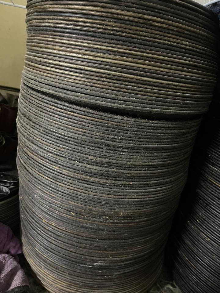 اغراض مطعم للبيع شوايه دجاج شويه كص عجانه فتاحه حمايه طباخ بانيو صياني بيتزا للاتصال ع *********** العنوان بغداد
