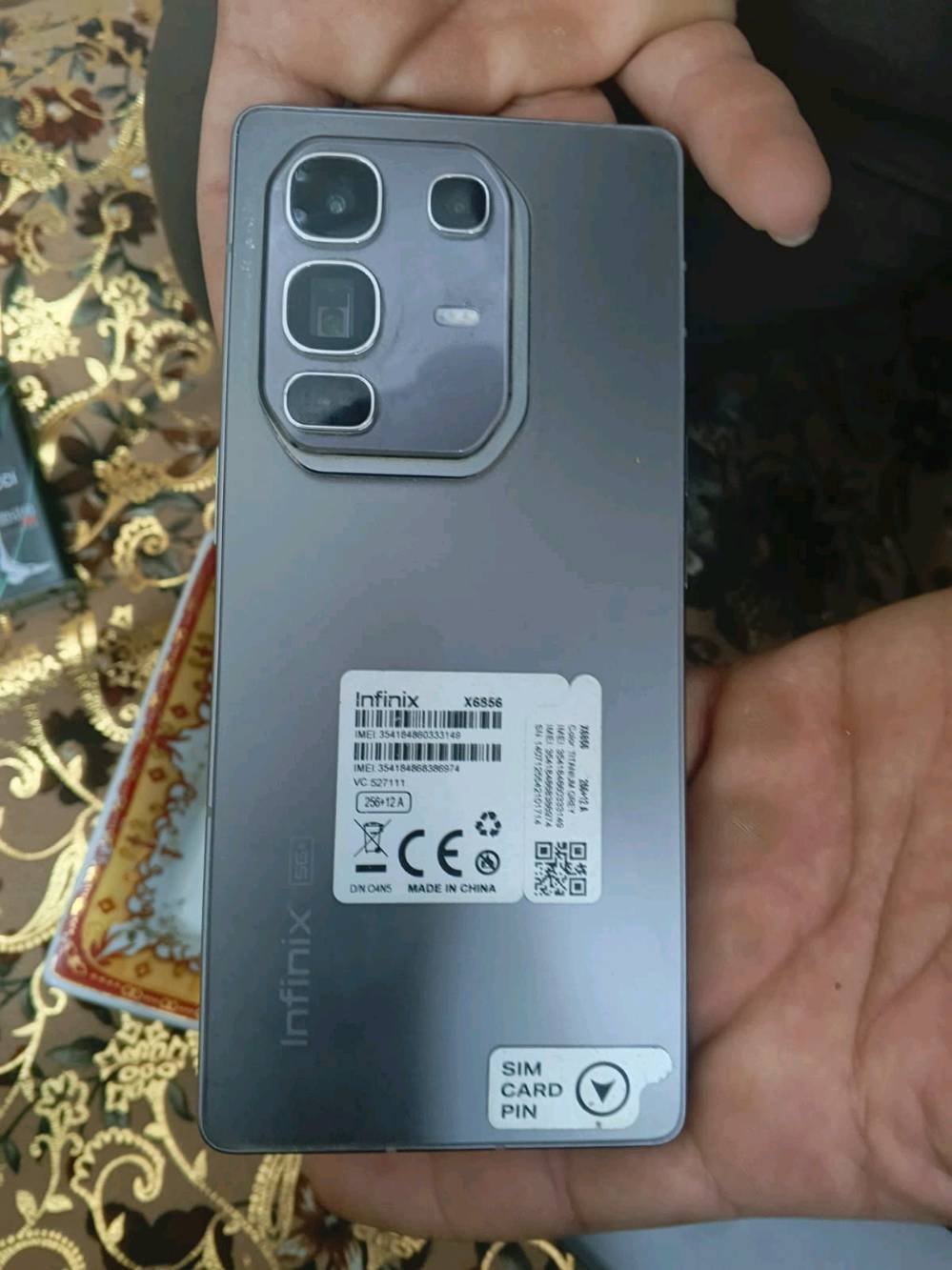 سلام عليكم
جهاز infinix note 50 pro plas 5G 
1-ذاكرته 256
2-عشوائيته 12+12 يعني 24
3-شحن سريع 100واط يعني بنص ساعه يفول100
4-يشغل 120 فريم 
5-بي قياس دم والسكر +تكدر تتحكم للتلفزيون والسبلت 
6-لونه تيتانيوم 
الجهاز رايدينه 350الف لا مفتوح ولا مبدل بي شي 
الشراي يجي خاص مكاني بغداد أبو غريب
