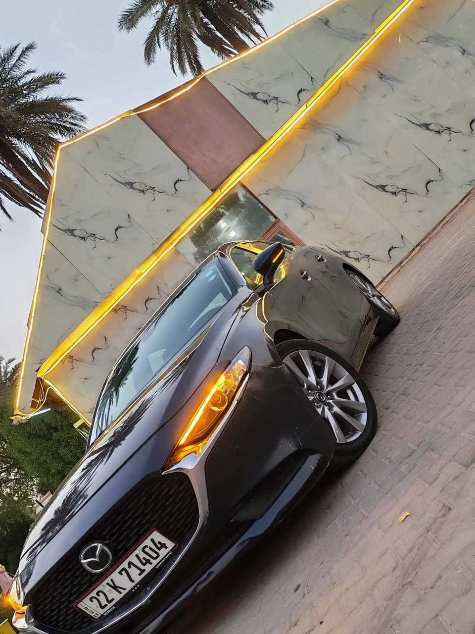 ( للبيع او المراوس ))
اليدور مازدا بسعر مناسب وبسعر الكوري اذا مو ارخص يتابع المنشور 

مازدا 3 موديل2021 رقم اربيل انكليزي بأسمي  هزة وسنوية كلة جديد

ضررها بأمريكا:- جاملغ أمامي وموضح بالسونار والصور.

 وبيها هنا هم طخات بسيطة جدأ وتصلحأ وكلشي موضحلك بالسونار المرفق

مواصفات :- ( بصمه / كشنات جلد / نقطه عمياء / تحكمات جهتين وباقي المواصفات المعروفه ... ) 

السعر :- 135 ورقةة وبيها مجال للطيبين 

المكان :- بغداد / قرب مرور الكاظميه

للإتصال :***********

ملاحظه :- الشراي يتصل بيه ويدلل والسياره احولها باسمي المشتري وبالعافيه على صاحب النصيب قلبا ولسانا ❤️
