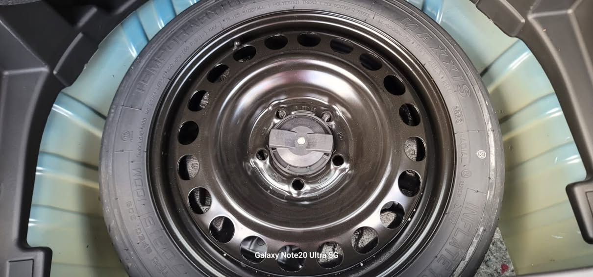 السلام عليكم

اكيونكس  شوفرليت موديل 2024 لون جويتي حادث ربع البنيد وجاملغ  اليمين

شاشه بصمه  مكينة 1500تيربو وارد امريكي مرقم إنكليزي

 نقل ملكية كل محافظات عدا اقليم كردستان

السعر مناسب
الاستفسار 
***********
***********
