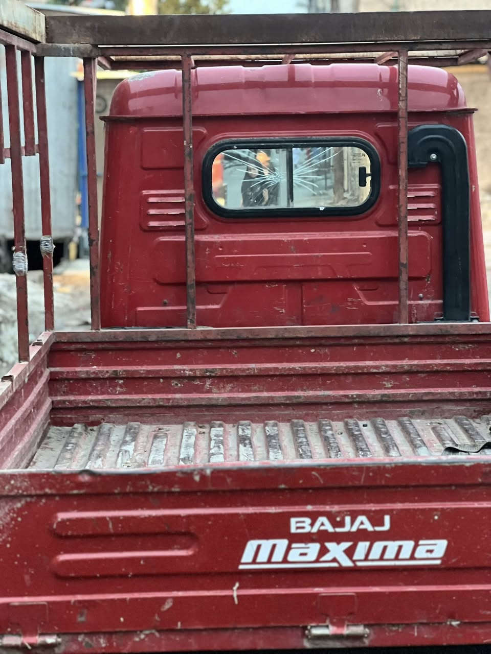 سلام عليكم تكتك بيكم موديل 19شهر 10 بغداد رقمه سعره 2800 وبيه مجال مكاني بغداد مدينت صدر رقمي ***********  واساب
