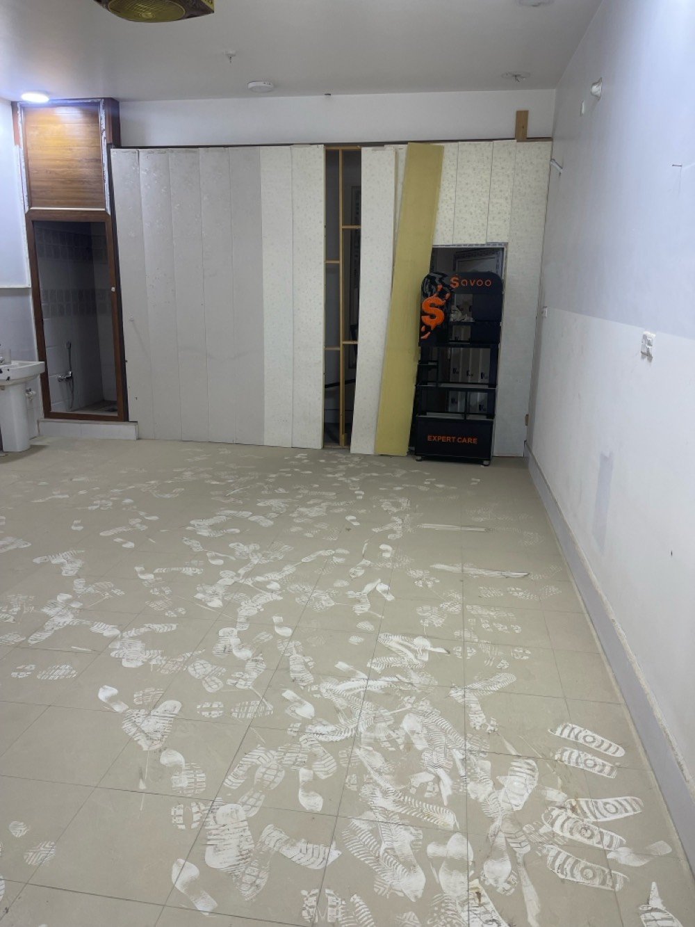 العنوان القطاع ٣٠ شارع المدارس 
العرض 5 ونص والنزال 10متر