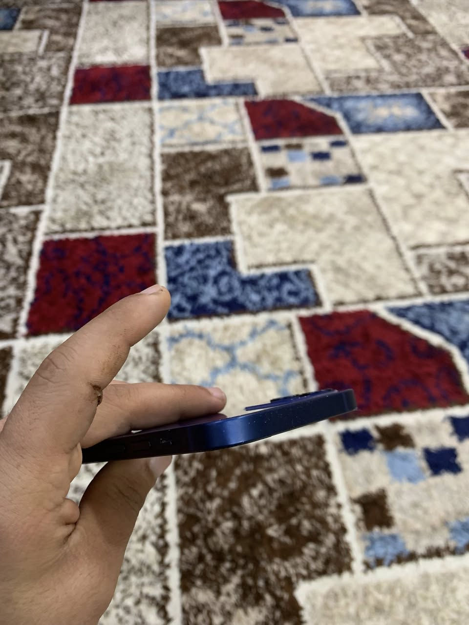 السلام عليكم ايفون 12 عادي ذاكره 64 باتري74 لجهاز نورمال ما مبدل بي اي شي شرط  بي فطر شعيري خفيف ما يبين كامرات شرط رقم واحد فيس ايدي شغال لجهاز كله شرط الفحص اي خلل مابي سعر 210 رقم*********** اسيا ***********
