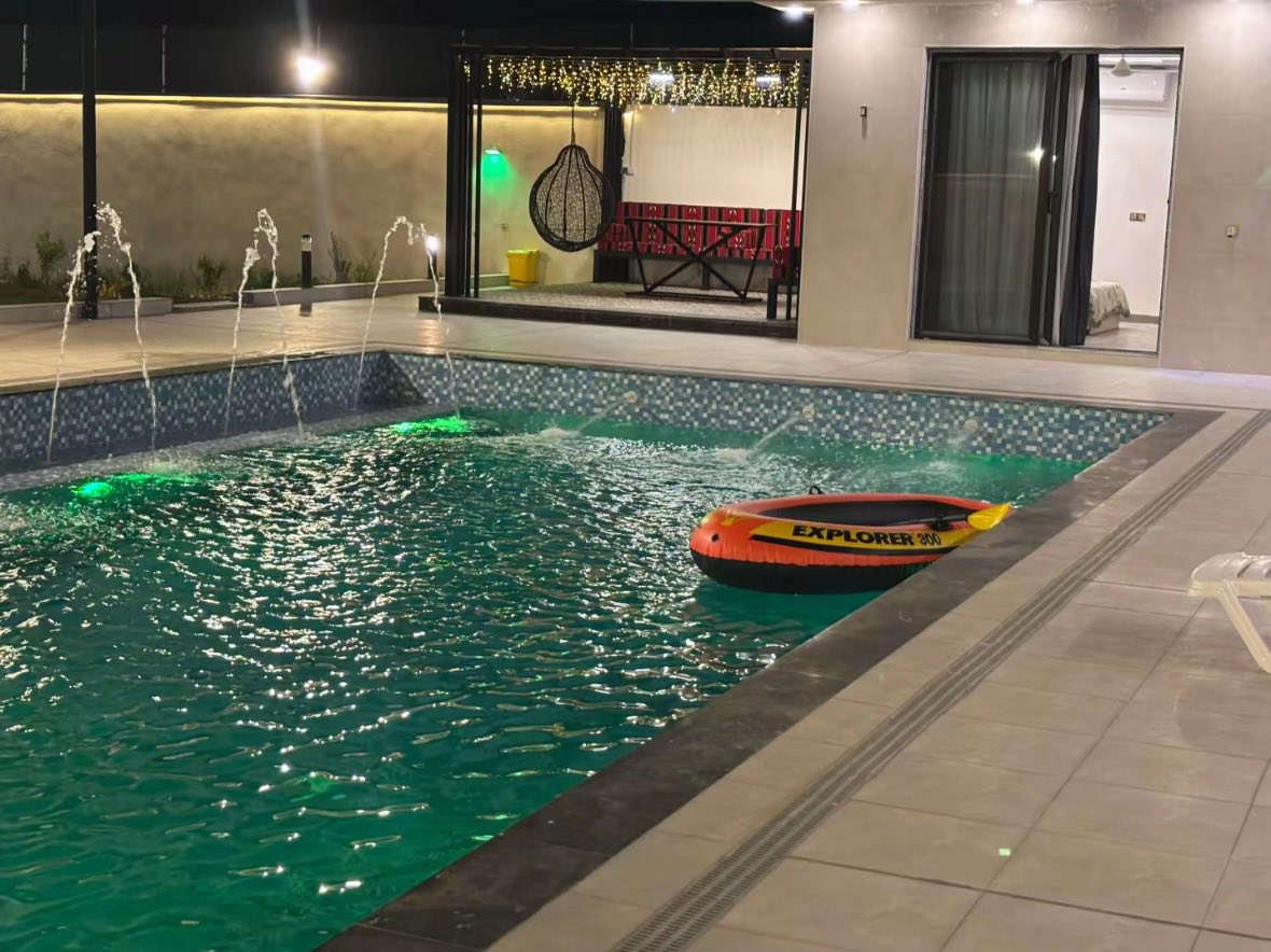 منتجع براندو 👒
منتجع براندو 👒
تحتوي المزرعة على 👇🏻 بدت. عطله. ويله. نرتاح. من. ضغوطات حياتنا اليومية والنفسيه  وعلى. منتجع براندو

💺صالة كبيرة مؤثثة  
🌴غرف نوم عدد 2مؤثثة ومكيفة
🍽️🍴🥄مطبخ مجهز بلكامل 
2حمام +تواليت غربي وشرقي منزع خاص بل مسبح 🏊 
مسبح كبير 🏊🏻‍♀️ 
🏊‍♂️مسبح للاطفال 👶🏻
⛱️🌴حديقة  مساحة ٥٧٠+ جلسة جميله وراقيه
🍗🍖مناقل للمشاوي والسمك 
🔌 كهرباء على مدار 24ساعة 
ا 🛜 انترنيت فائق السرعة 4G
بارك سيارات يتسع 4 سيارات  🚘 🚙 
🌴العاب كبار فيشة 🏸 ولعبة ريشه + العاب اطفال مراجيح 🛝وكرسي  دوارخصم خاص العرسان👰🏼🤵🏼‍♂️
📍العنوان :صلاح الدين قضاء بلد
للحجز والاستفسار الاتصال على الرقم 
 اتصال***********
