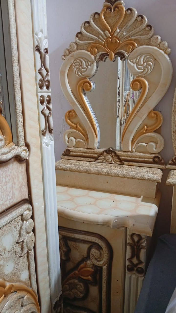 سلام عليكم
البيع غرفه اخشاب جديده استعمال شئ بصيط اسعر مليون و300وبيه مجال العنوان ناصريه  سوق اشيوخ هاتف 📞  *********** متواجد ع لفيس
