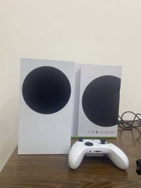 أكس بوكس سيريس أس  ذأكرة 512  استعمال أقل الأسبوعين  وياه جوستك أصلي  ...