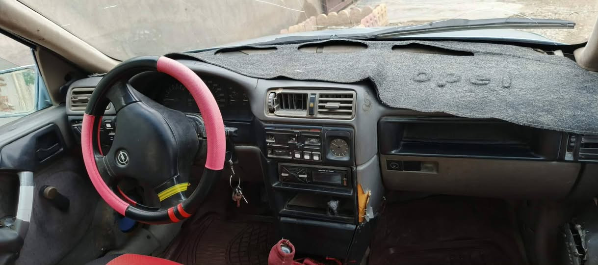 السلام عليكم  للبيع سياره اوبل فكترا.           حجم 16محرك 1600 كير محرك شرط رقم فحص صلاح الدين السعر 15وبيها مجال  ***********
