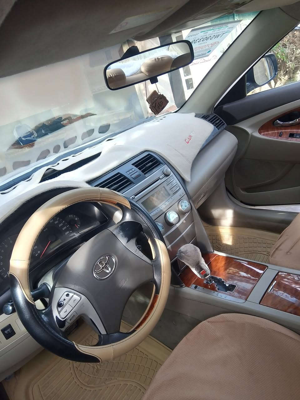 سلام عليكم كامري 2009 اللون ابيض رقم اربيل سنوية لحد 2030فتحه بالسقف اشاير بالمري كشنات كهرباء ثلات قطع  تبريد وتدفئه شغال موصله 105 مكانها الانبار القائم التواصل ***********
