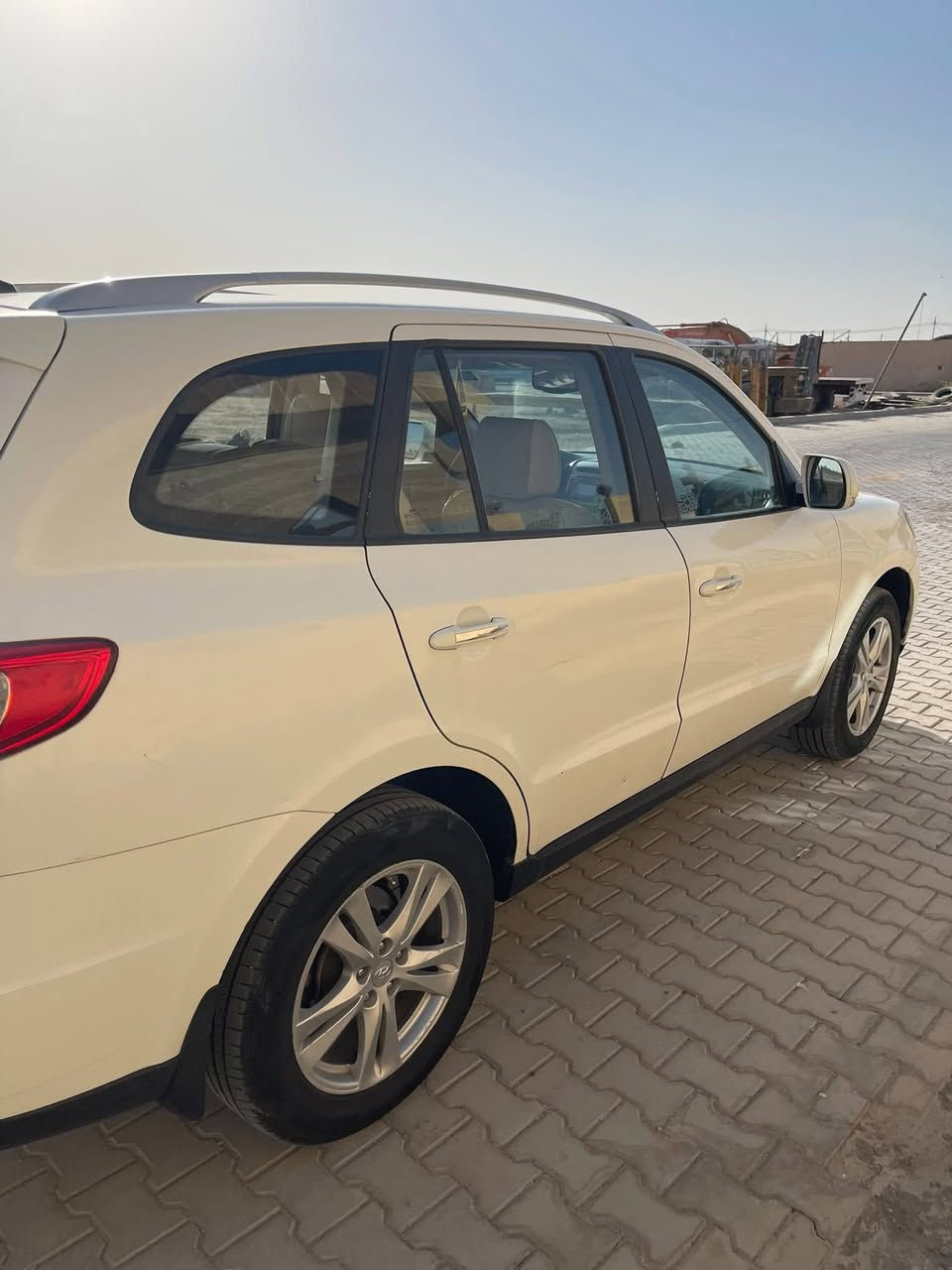 سنتافي موديل2011رقم بابل بأسمي تحويل مباشر سنويةبعد شهرين وتسقط مكينة 6سلندر كير كله جاهز تبريد تدفئة تخم تاير جديد مكفولة من كلشي مكاني نجف حي المكرمة السعر 155 وبيها مجال رقمي ***********
