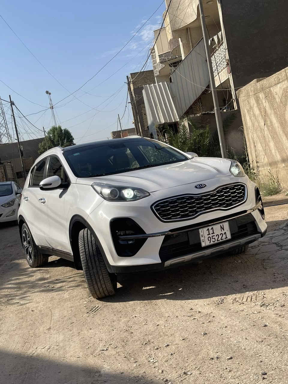 كيا سبورتاج للبيع موديل 2020 
اعلى فئة (جيتي لاين)
مواصفاته:
شاشة كبيرة
ابل كار بلي
اندرويد اوتو
كشنات جلد وكهرباء
تبريد قطعتين(تبريد ثلج ما شاء الله)
دخول ذكي بصمة
بنوراما
لايتات زينون كشافات ضباب
بيانو بلاك
ماشية 71 الف كيلو
هندبريك دكمة
اوتو هولد
انظمة القيادة (ايكو وسبورت ونورمل)
مانع انزلاق
حساسات انامي خلفي 
رادارات
مري شفط مع التريحب
جامات اوتو
صندوق كهرباء
سبير السيارة جديد ما نازل ابد مع كتلوكات الشركة
تخم تايرات جديد 
السيارة خير من الله وجديدة
السيارة مكفولة بس بيه البنيد مصبوغ وتبديل دعامية الامامية وصبغ في (التكمة لان كانت مجردة يعني ما بيه اي ضرر التكمة) 
السيارة مكفولة اي دواخل ما بيه


**إذا كنت صاحب هذا الإعلان وتريد حذفه لأي سبب، رجاءا أرسل رسالة إلى الدعم الفني**