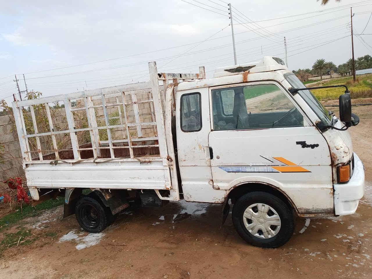 البيع كيا حمل موديل 93
رقم السيارة ديالى
مكان السياره بغداد السعر 43
وبيه مجال صاحب السياره 
الهاتف ***********
