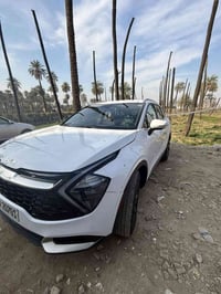 سبورتج للبيع موديل 2023  السياره ب اسمي ثاني يوم تحويل  حادثها فقط بني...