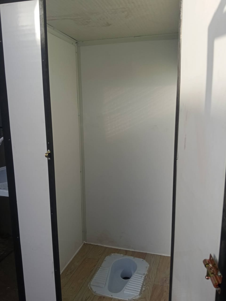 تواليت لمواقع العمل والمهندسين
بي في سي بنل 
قياس 95×95 
السعر 225 
يتوفر توصيل لجميع محافضات العراق 
***********
