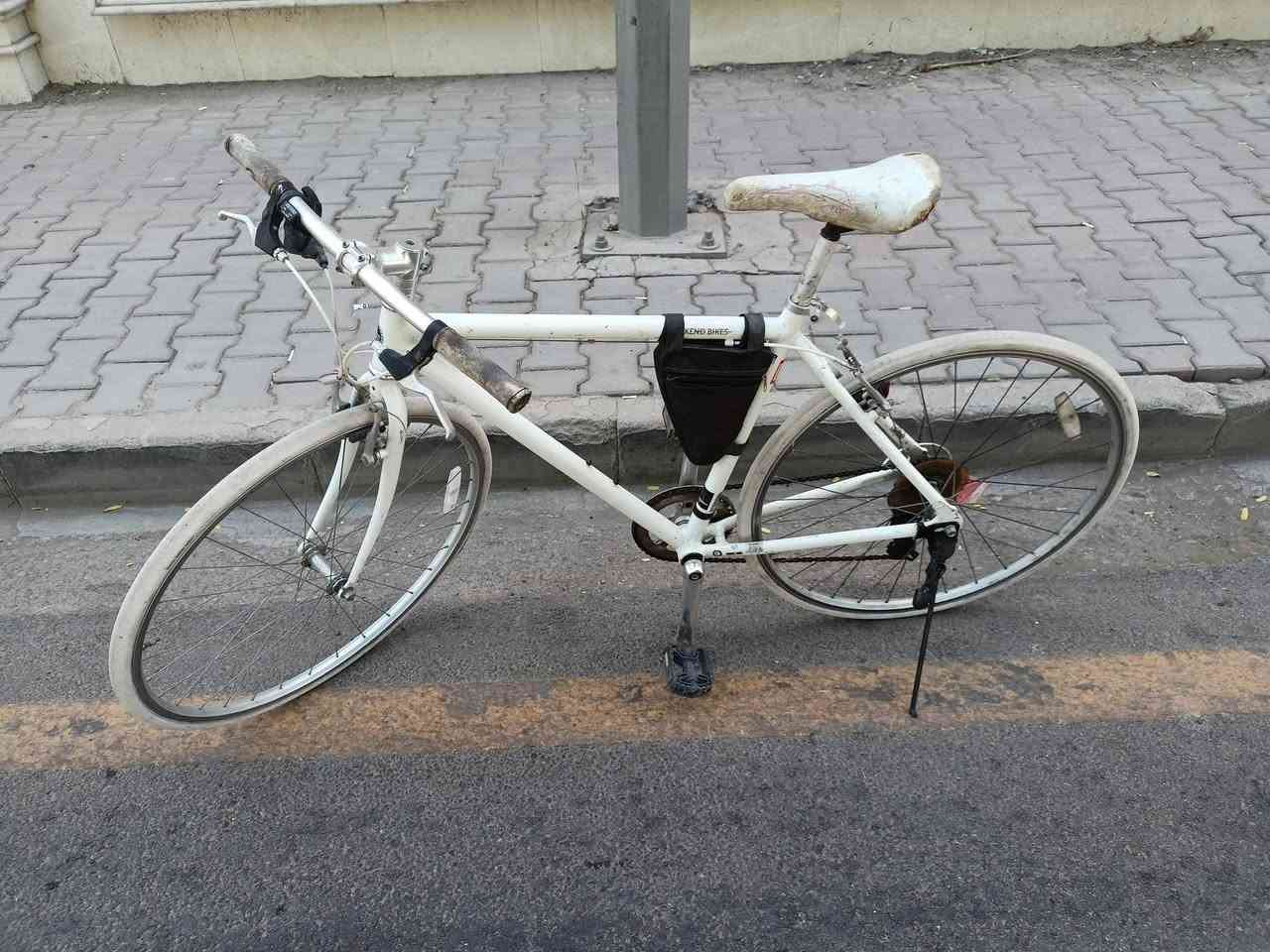 السلام عليكم
C700"WEEKEND BIKES

 هجين

 حجم 28 سستم شيمانو تورني فريم 52 تحكم يد مكينه 1×7

المنيوم بالكامل 

السعر130 وبي مجال 

مكاني بغداد قرب جامع النداء


**إذا كنت صاحب هذا الإعلان وتريد حذفه لأي سبب، رجاءا أرسل رسالة إلى الدعم الفني**