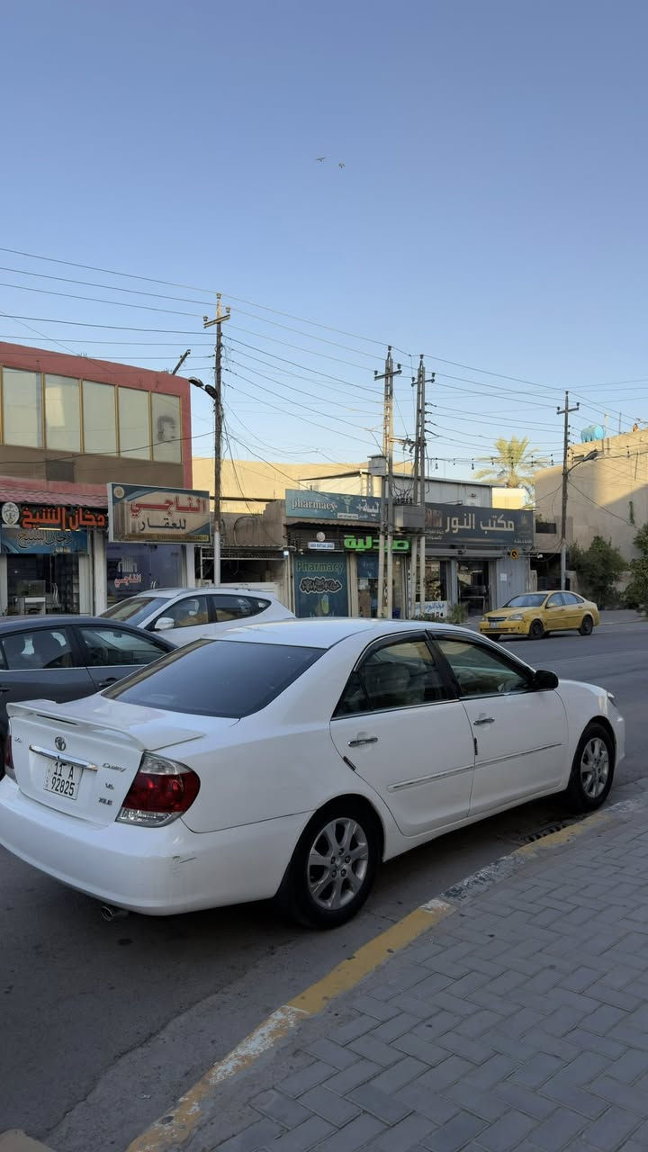 كامري 2005 فول مواصفات مصبوغه عام حادثها جاملغ امامي ايمن وبداية اللغد بارد السياره جاهزه من كلشي حداديه جديده منظومه تبريد جديده منضومه مي جديده تختم تاير جديد نوزلات جدد بلكات جدد دسكات جدد السياره جاهزه من كلشي مابيها نقص كلشي 
كير ومكينه وشواصي كفاله ماشيه 202 الف جاهزه من كلشي
سعر السياره 92 وبيها مجال شي بسيط مكانها دوره مهديه الثانيه 
***********
