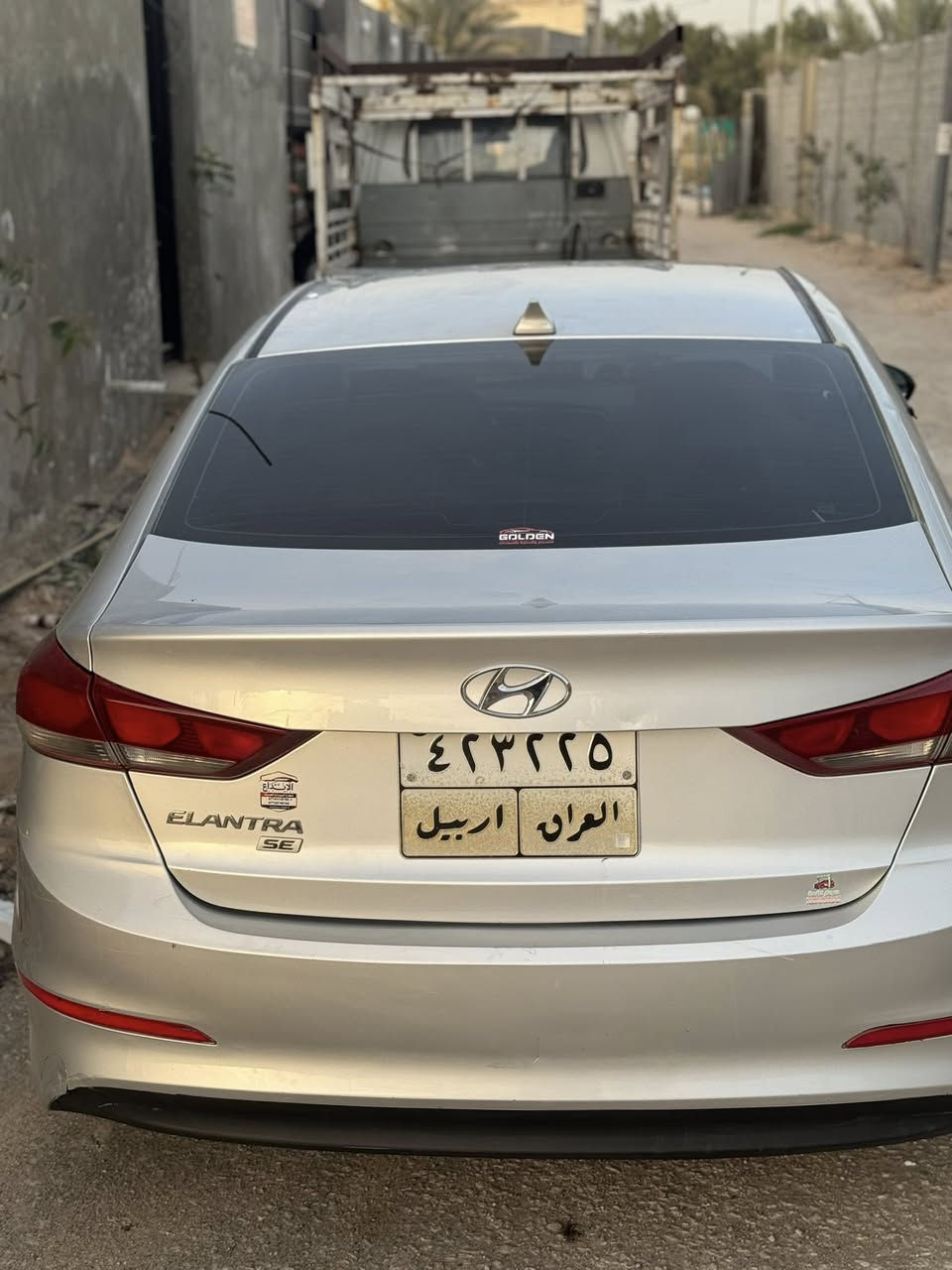 سلام عليكم النتر 17 حادثه بنيد وجاملغ وهنا بيه قطعتين يعني بيه 4 قطع مكينه كير حداديه كله جديد ترايه وين مايعجبك مكاني كربلاء لسعر 105 اتصال ***********
