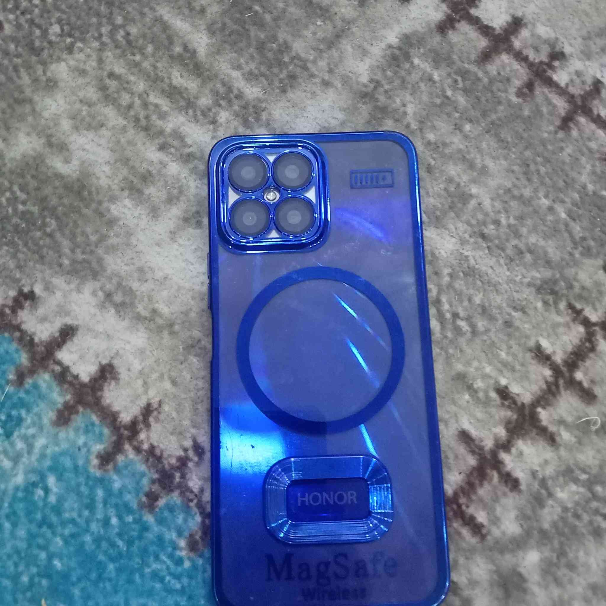 سلام عليكم تليفون هونر اكس 8نظيف ذاكرة 128للبيع السعر 90وبي مجال بسيط المكان بغداد  مدينة الصدر ***********
