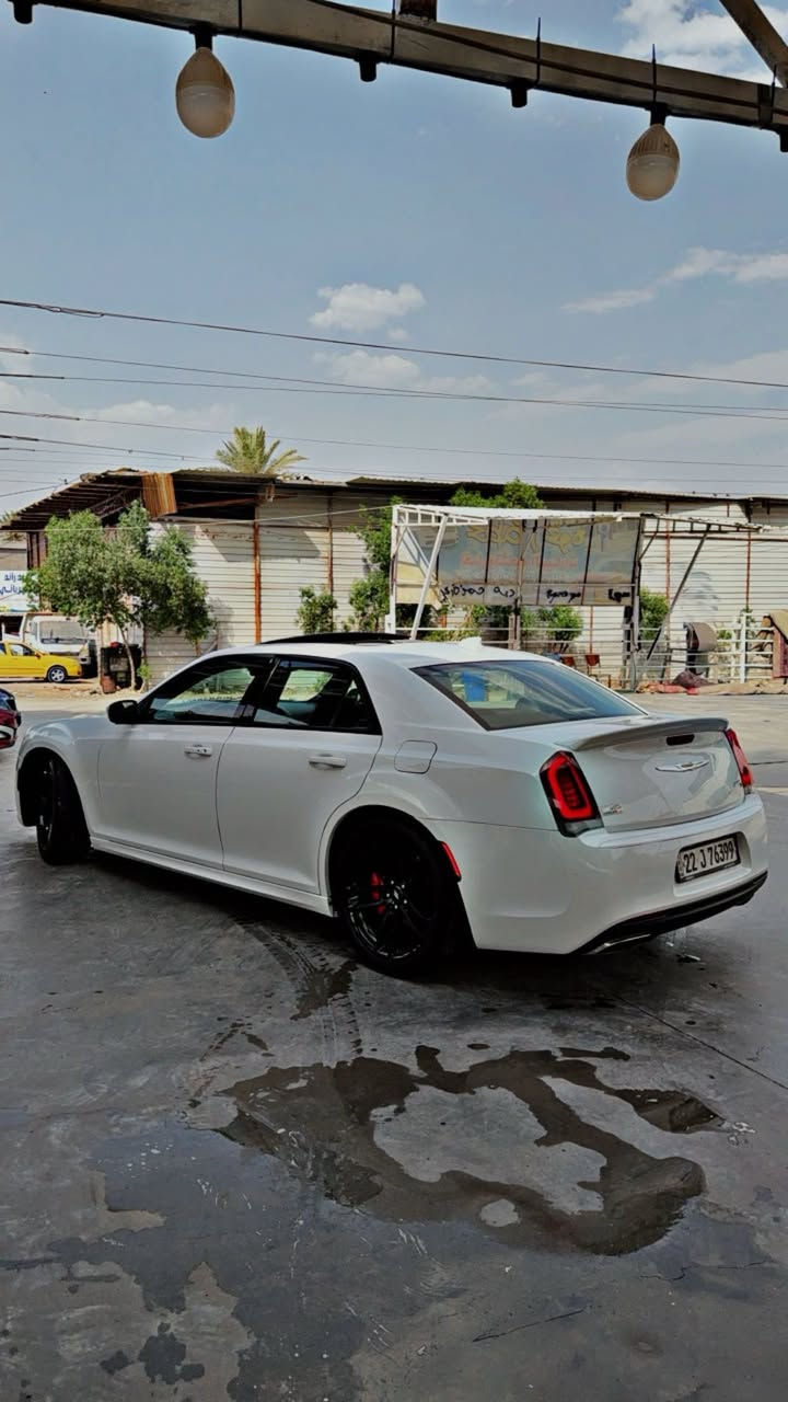 السلام عليكم
اوباما 2020 
الضرر جانبي
فول مواصفات
محرك 5700
رقم اربيل تريد مداور تريد وكالة
السعر 250
مكان السياره الديوانية
للاستفسار ***********
