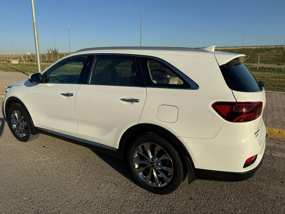 كيا سورينتو خليجي موديل 2020
محرك 6 سلندر
ماشية 152,000
كير و محرك بالشرط
بدون صبغ بيها بارد فقط بالصندوق
هزه جديد
السعر 243 ورقة
المكان كركوك
***********
