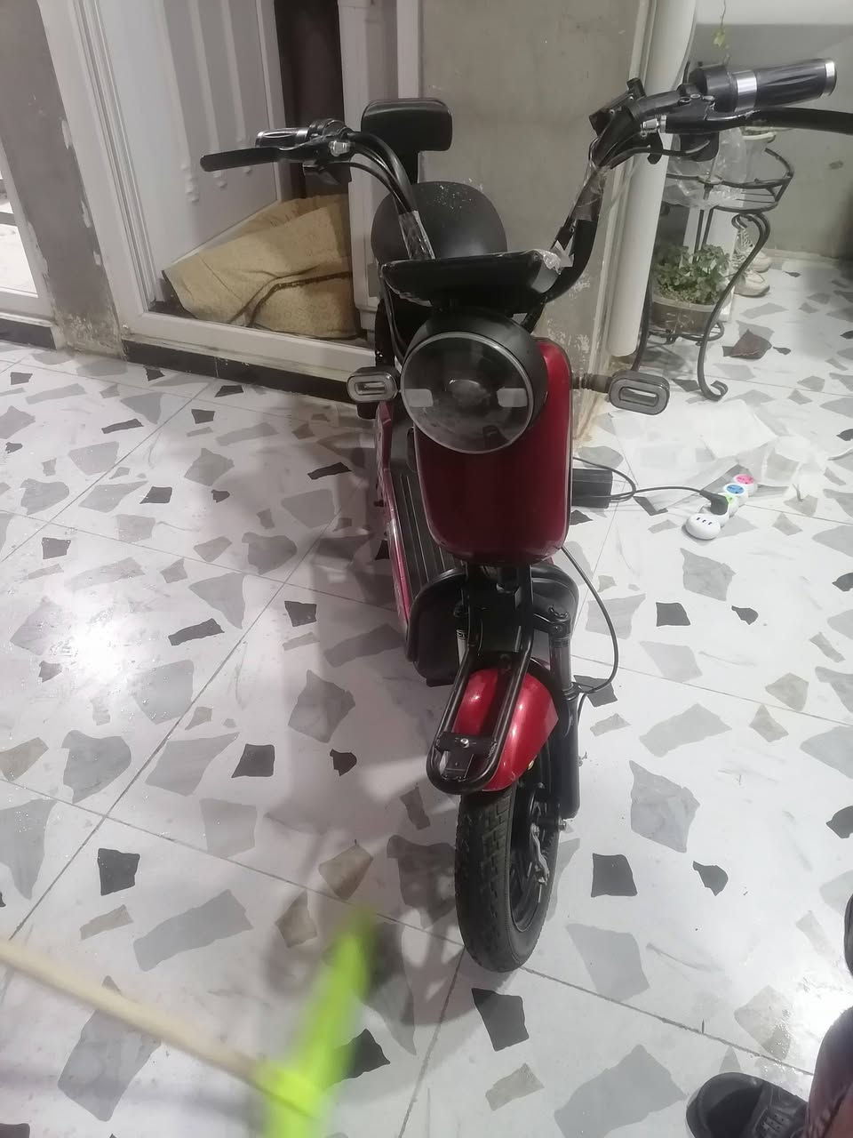 بايسكل شحن للبيع السعر ١٨٠ بيه مجال ***********
