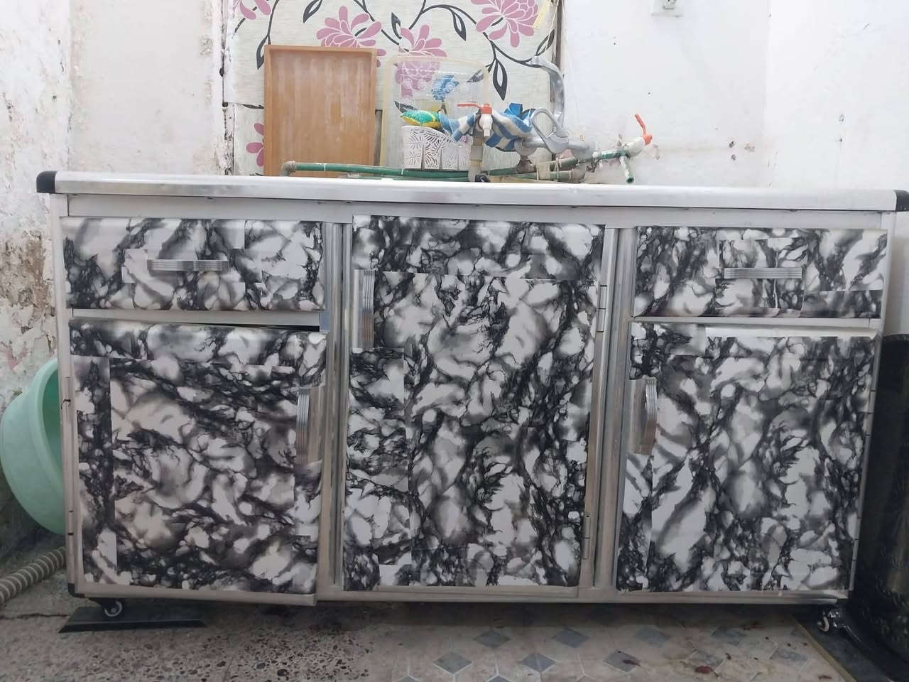 السلام عليكم سنك مستعمل نظيف ثلاثة ابوب ومجر 
سعره 65 الف 
للاستفسار ***********

