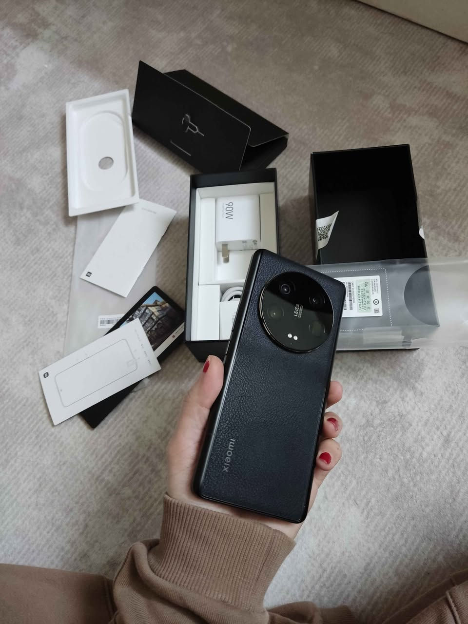 ئەم مۆبایلە بۆ فرۆشتن %100 پاکە کامل ئەشیای لەگەڵە وەک تازەیە هیچ کێشەیەکی نییە کەم بەکارهاتووە و یەک دەستی کردووە
گلۆباڵە،
چوار کامێرایە زوومی 120x، 
ڤیدیۆ 8k، 
سپیکەری dolby atoms,
 دوو سیمکارت، 
پاتری 5000 mAh
12 Ram
256 gb storage 
120 Hz
و زۆر مواسەفاتی شازی تر السليمانية, العراق


**إذا كنت صاحب هذا الإعلان وتريد حذفه لأي سبب، رجاءا أرسل رسالة إلى الدعم الفني**