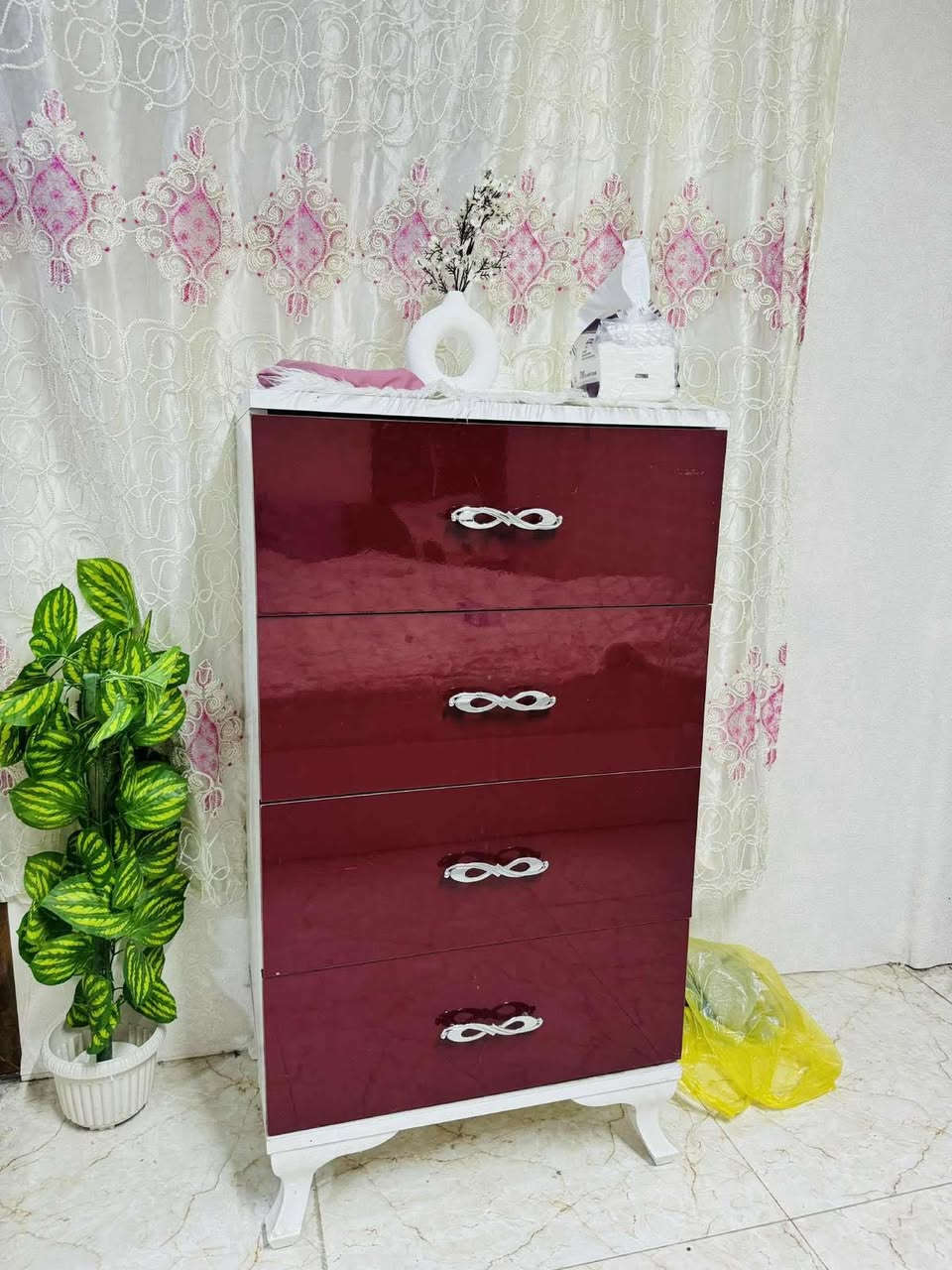 غرفة تركي 8 قطع
اضرار بسيطة بالچرباية
السعر 200 وبيها مجال


**إذا كنت صاحب هذا الإعلان وتريد حذفه لأي سبب، رجاءا أرسل رسالة إلى الدعم الفني**