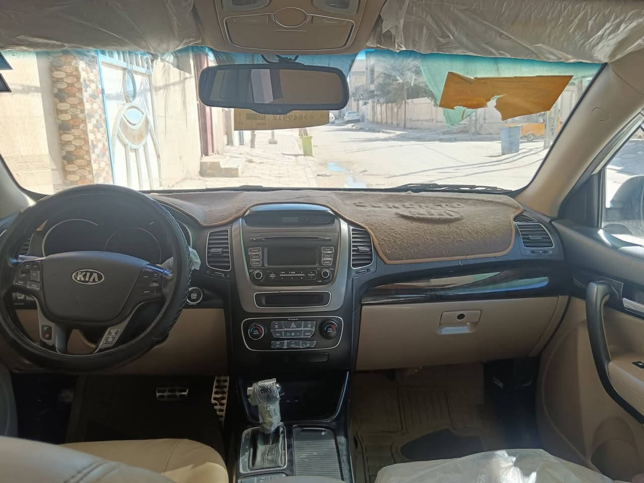 سلام عليكم
سياره سورنتو 2015 كفاله عامه
فول موصفات ماعدا التنته
ثلاث قطع تبريد
محرك ٦ سلندر
7 راكب
اتصل على الرقم ***********
