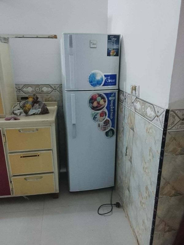 ثلاجات مستخدمات نضيفات
شرط شغل وتجميد
وبيهن ضمان
***********
