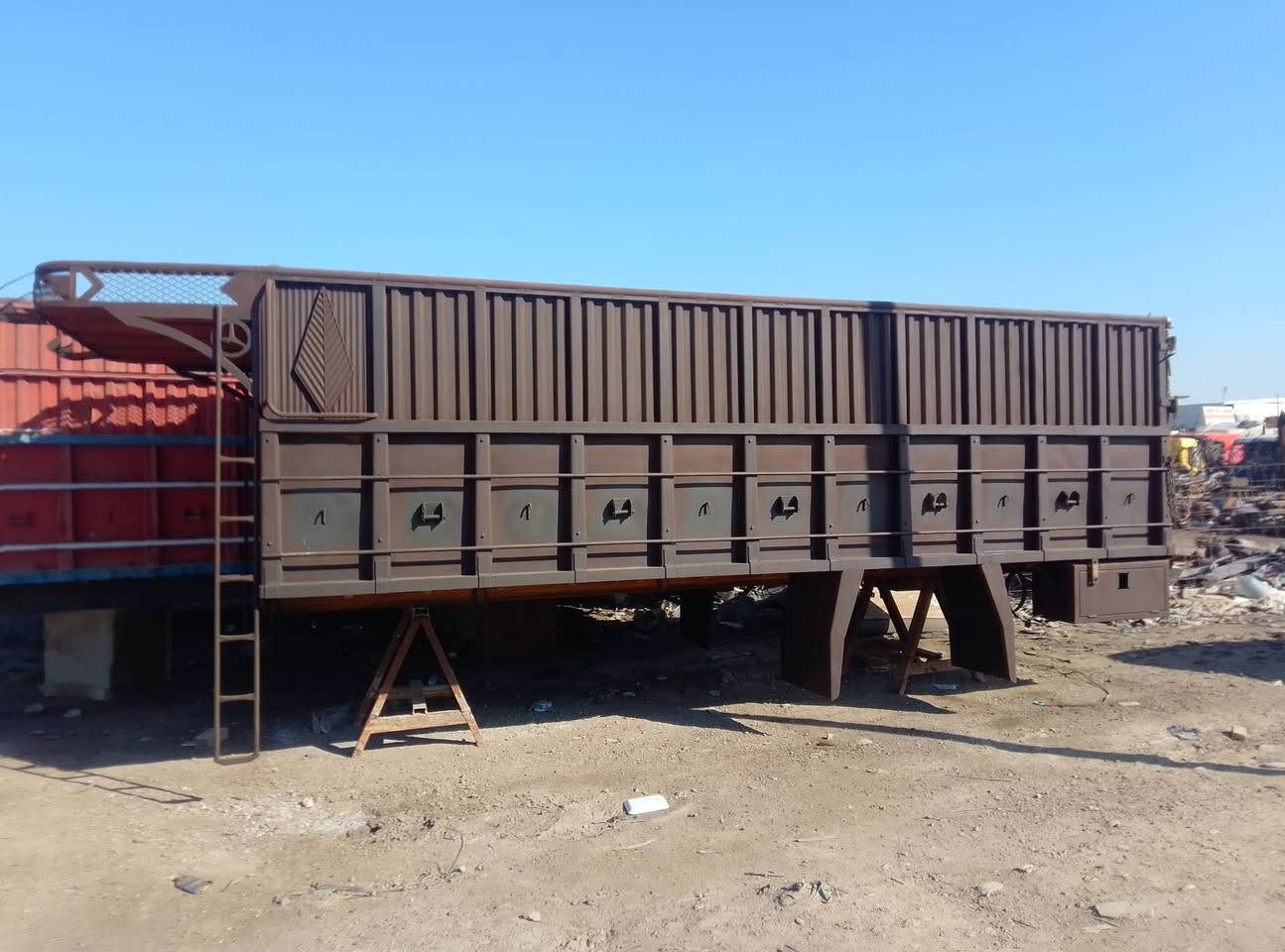 بدي اقجم تك    حداده جديده
***********
