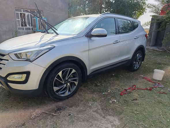 سنتافي للبيع 2015. 6سلندر فرويل  7راكب تبريد 3قطع السياره مانقصها برغي بيها 3قطع رش صبغ مابيها دكت جاكوج عل وضع الشركه  السياره جديد ة السعر 165رقم بغداد انكليزي بسمي للاستفسار الاتصال ‏‪0783 818 4643‬‏
