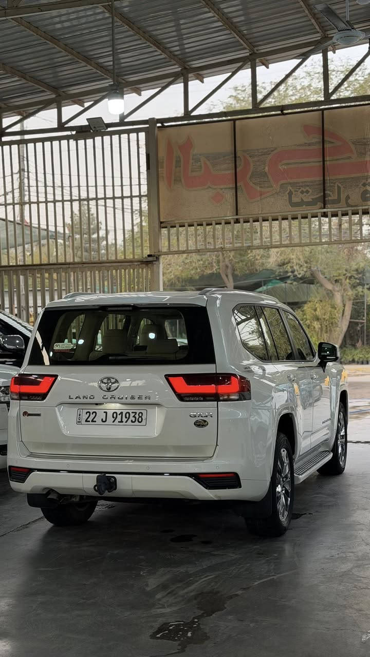 السلام عليكم 
تيوتا لاندكروز 
GXR sas
2024 
27,000km
مغلف ppf 
كفاله عامة 
رقم اربيل 
68,000$
***********
بغداد الكريعات
