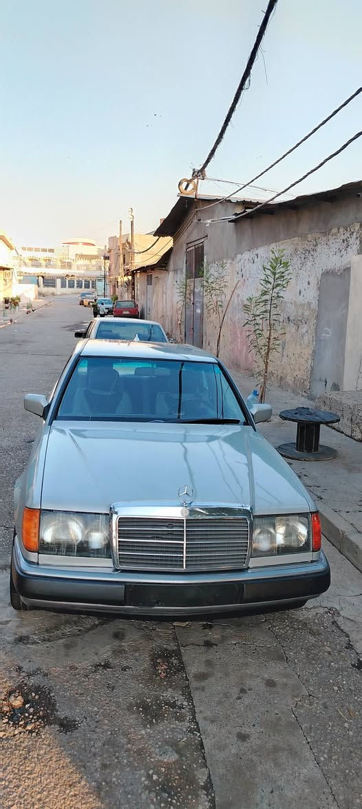 السلام عليكم سيارة مرسيدس دب موديل 1992. محرك بلادي 6 3000 كير توماتيك لون سلفر مصبوغ عام جديد بدون طخه بدون ضربه
طخم تايات جديد ويل  تفاحه جديد طخم امامي وخلفي جديد باتري جديد ستيرن باور  رقم نينوى مشروع وطني نكليزي شرط الوكاله او التحويل غرفت السياره جديد وجوهت الباب بدون صاج دشبول جديد بي صجات  كهربائيات كلها شغاله كشنات جديده مغلفهم اني  تبريد مايشتغل يردلو غراض  العنوان موصل جانب الايمن قرب راس الجاده الاستفسار السعر على هاذه الرقم (***********)    الرقم بي وتساب 
السلام عليكم سيارة مرسيدس دب موديل 1992. محرك بلادي 6 3000 كير توماتيك لون سلفر مصبوغ عام جديد بدون طخه بدون ضربه
