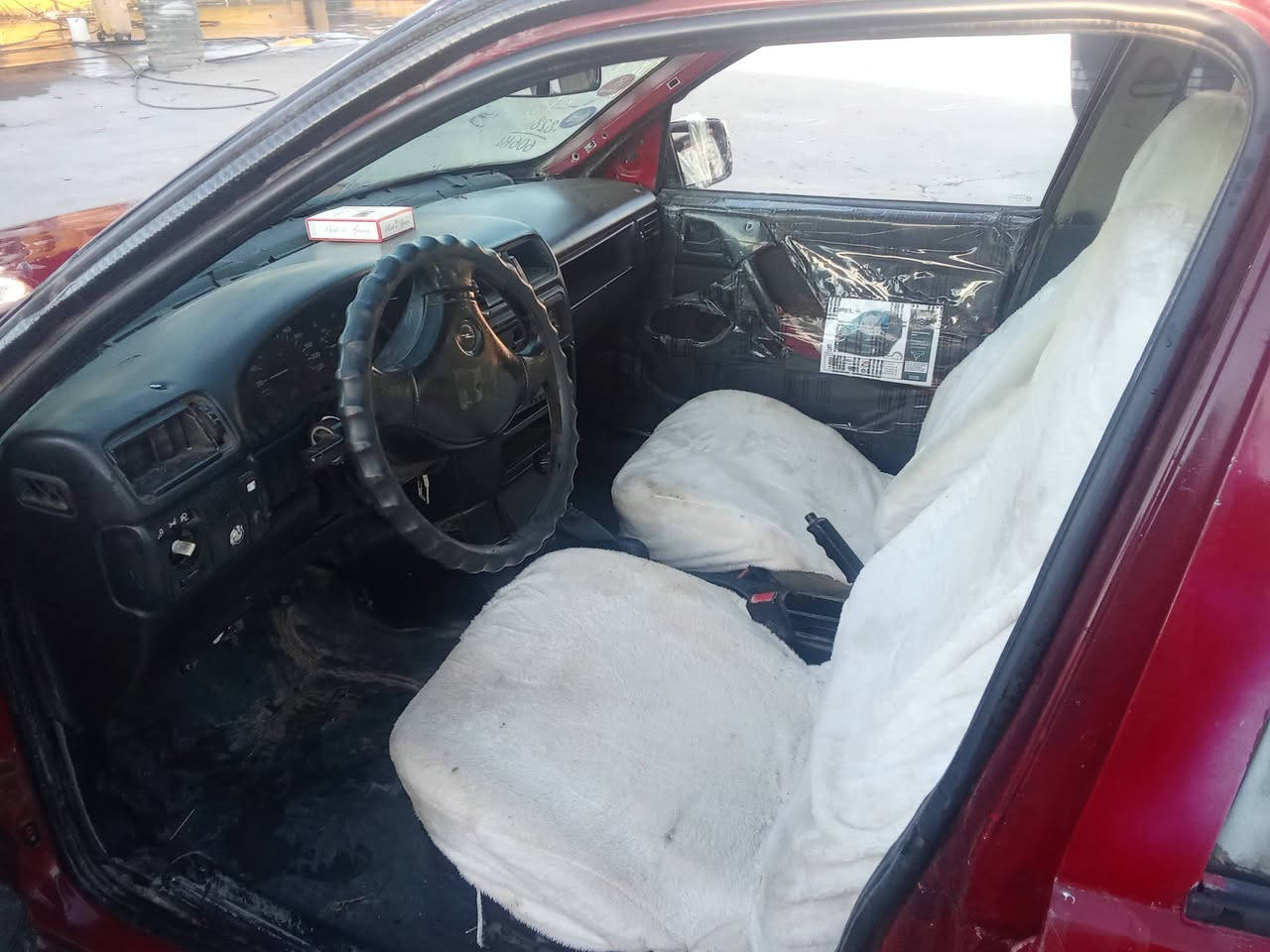 السلام عليكم اوبل حجم 18 سياره جاهز جير محرك شرط ضخم طائرات جديد ويلكم كهربائياتها السياره بها واجهه والمكان اسكي كلك رقم الهاتف الكورك عليه واتساب ***********
            ***********  
والسعر15 ورقه وبيها مجال
